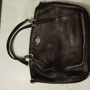 EUC Coach Kelsey in black pebbled leather